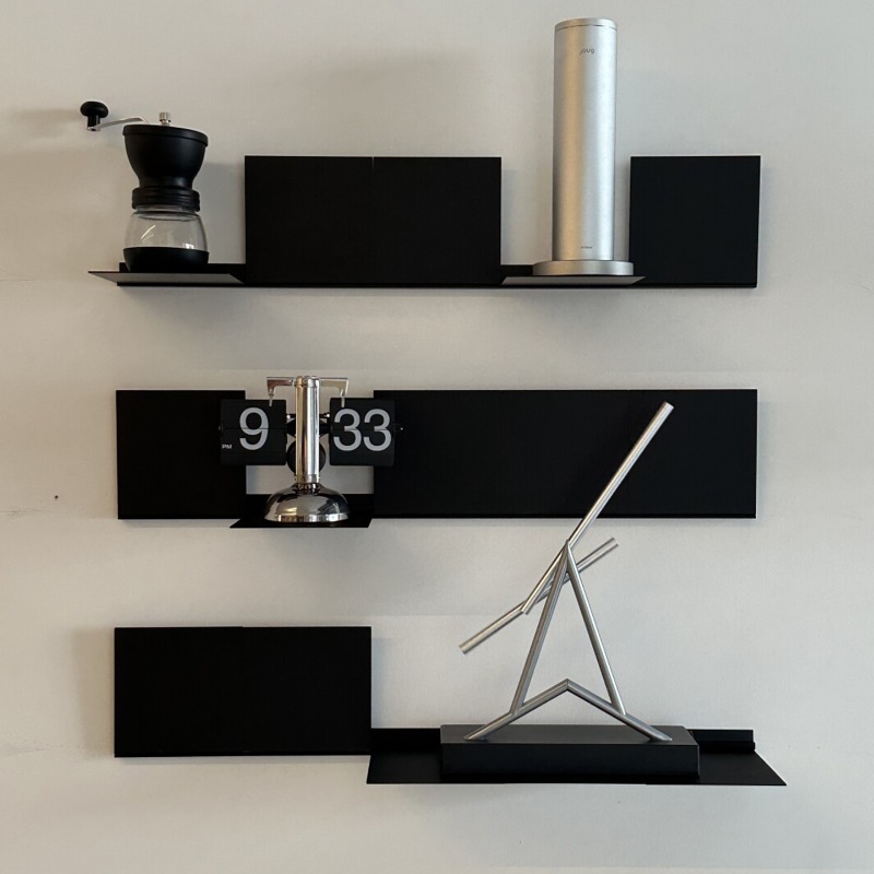 Office Furniture Solutions - رف مجلة قابل للطي على الحائط